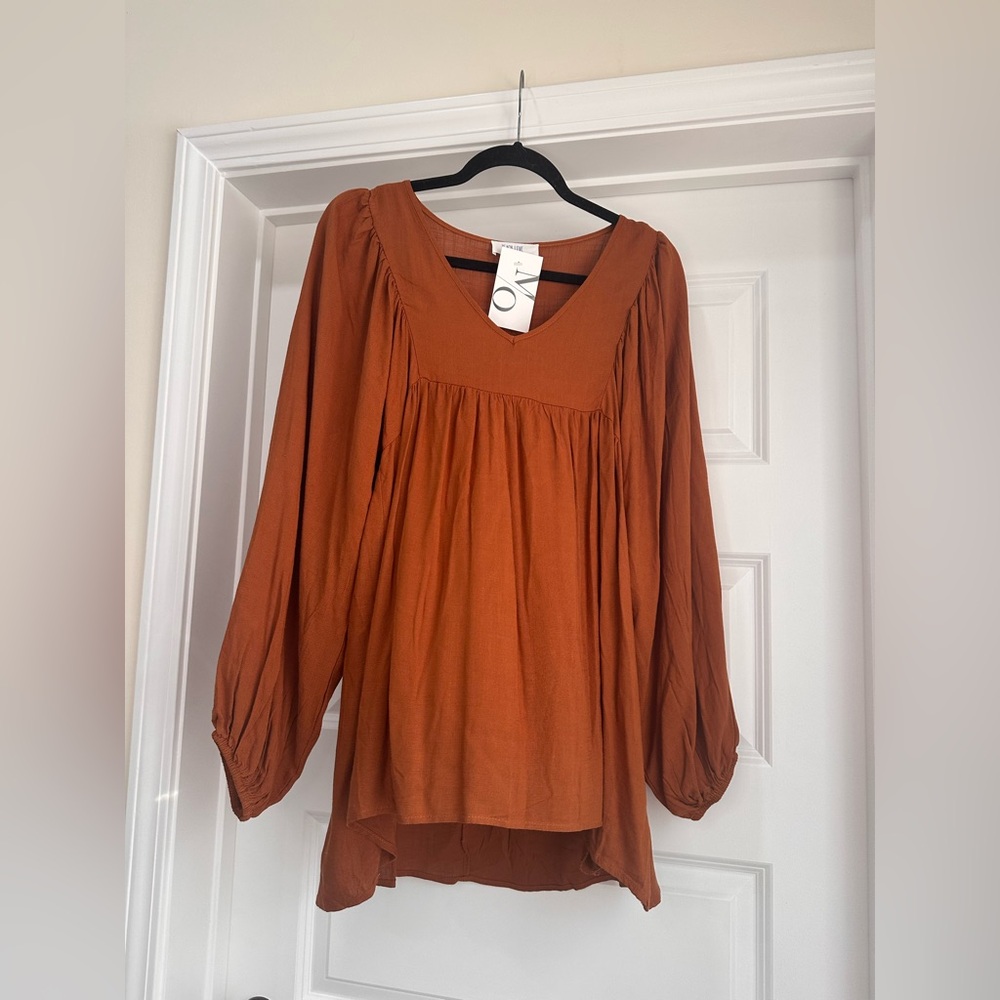 V-Neck Wide Sleeved Loose Fit Deep Rust Top by Peach Love Size M NWT